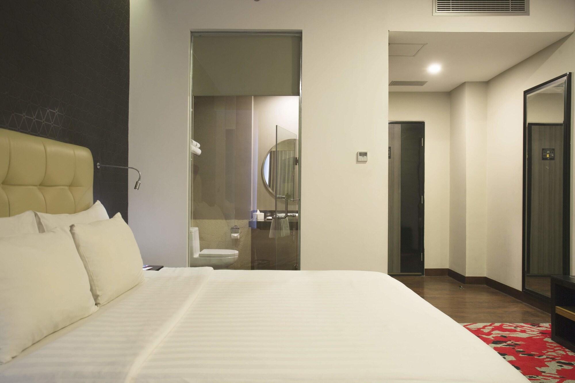 Liberty Hotel Thamrin Джакарта Екстер'єр фото