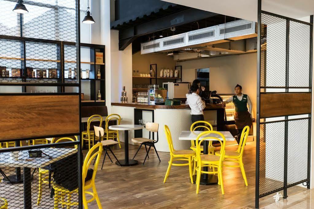 Liberty Hotel Thamrin Джакарта Екстер'єр фото